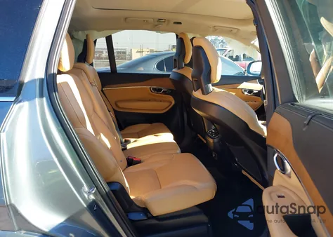 2016 Volvo Xc90 T6 Inscription z USA, uszkodzony, nr VIN YV4A22PL0G1018588